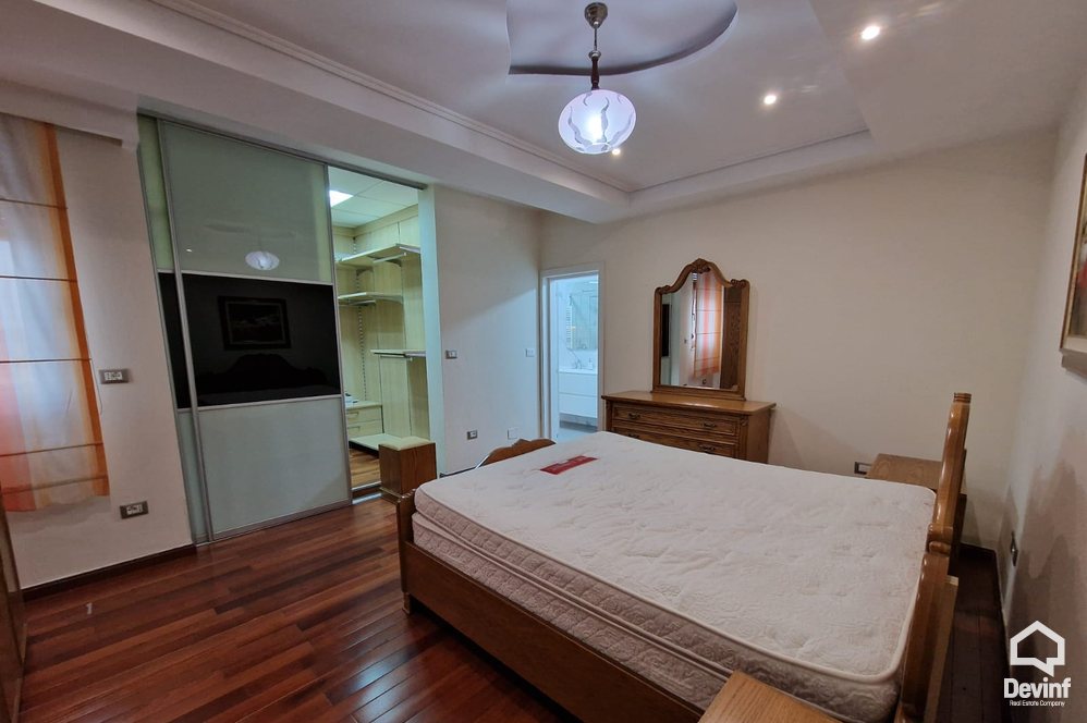 Tirane Shitje Apartament 4+1 Prane Sheshit Avni Rustemi apartament penthouse