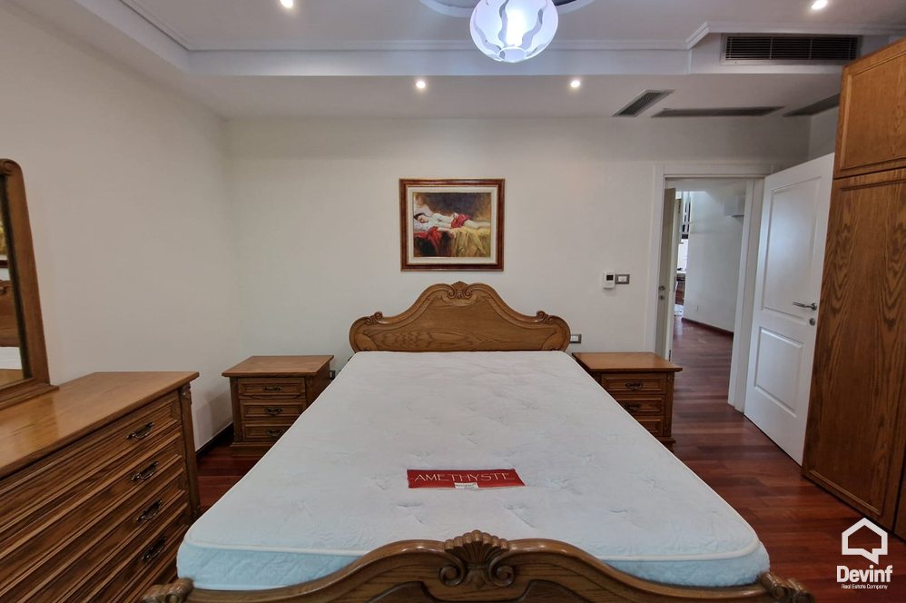 Tirane Shitje Apartament 4+1 Prane Sheshit Avni Rustemi apartament penthouse