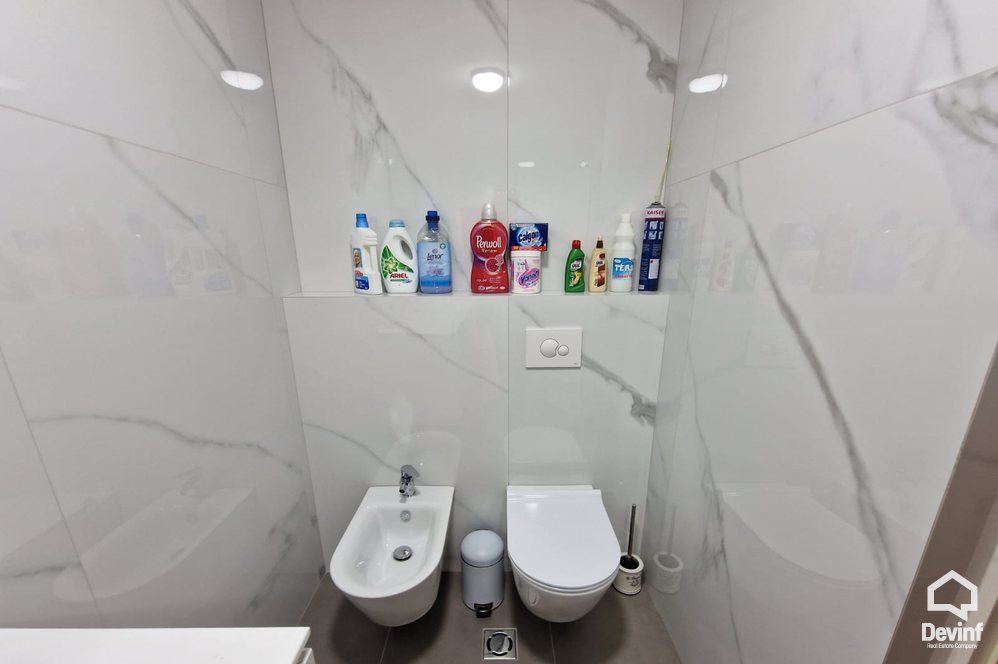 Tirane Shitje Apartament 4+1 Prane Sheshit Avni Rustemi apartament penthouse