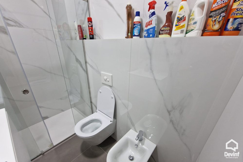 Tirane Shitje Apartament 4+1 Prane Sheshit Avni Rustemi apartament penthouse