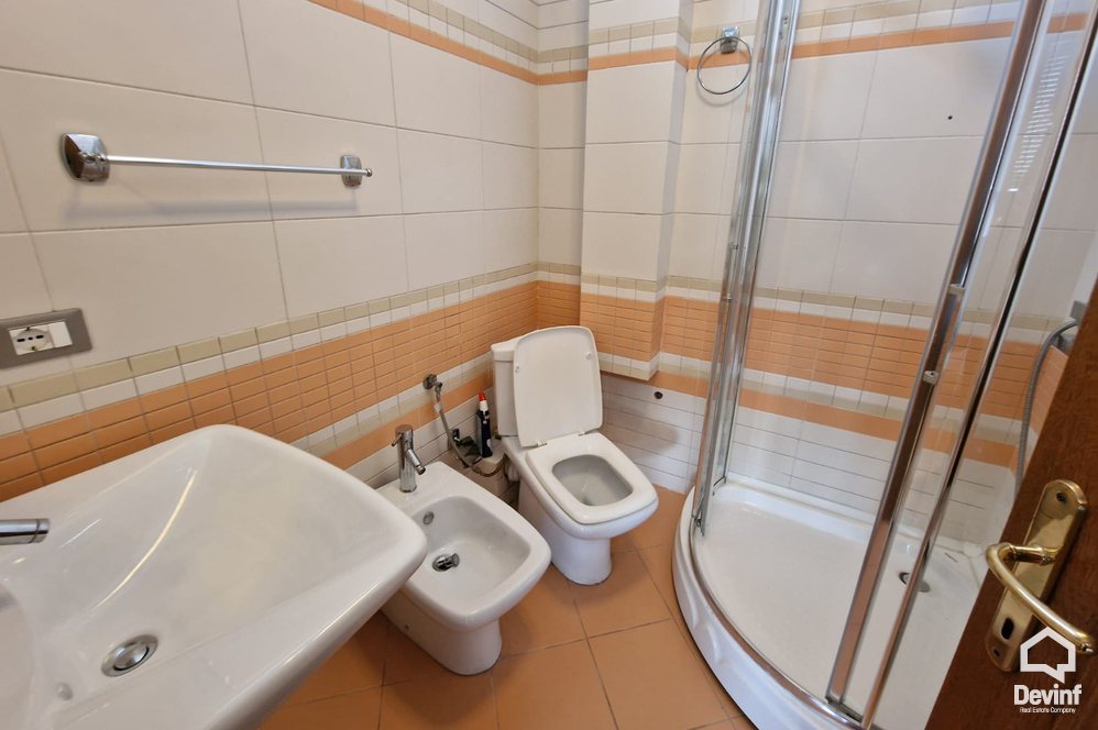 Tirane Shitje Apartament 4+1 Prane Sheshit Avni Rustemi apartament penthouse