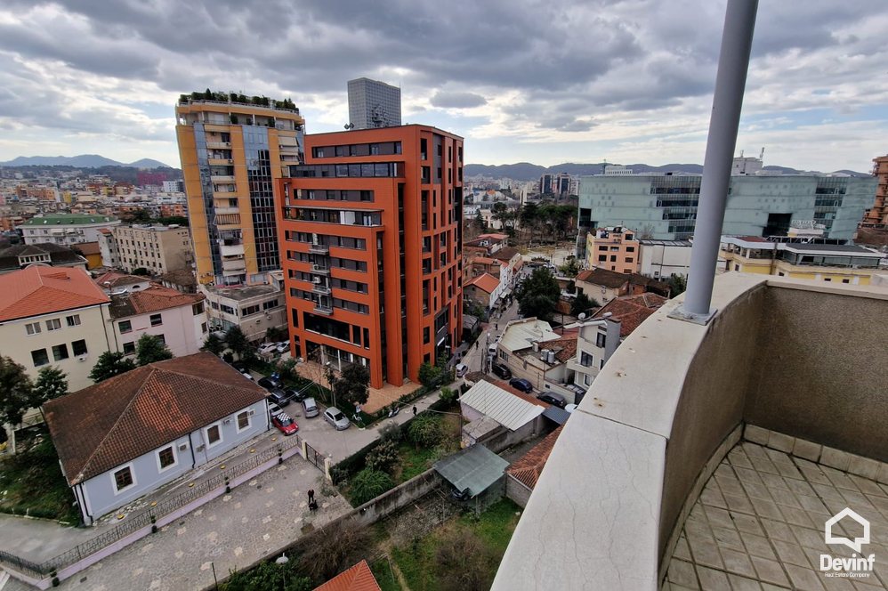 Tirane Shitje Apartament 4+1 Prane Sheshit Avni Rustemi apartament penthouse