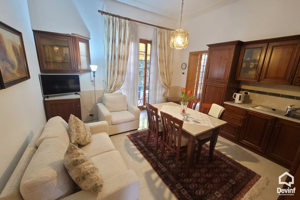 Tirane Qera Apartament 2+1 Apartament ne vile qe ndodhet ne qender te Tiranes apartament kat vile