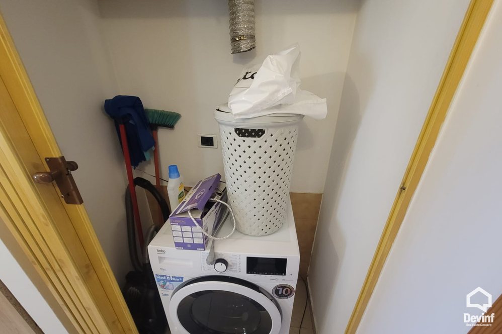 Tirane Qera Apartament 2+1 Apartament ne vile qe ndodhet ne qender te Tiranes apartament kat vile