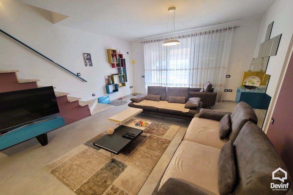 Tirane Qera Apartament 3+1 Apartament dubleks tek Residenca Kodra e Diellit apartament kompleks rezidencial dubleks