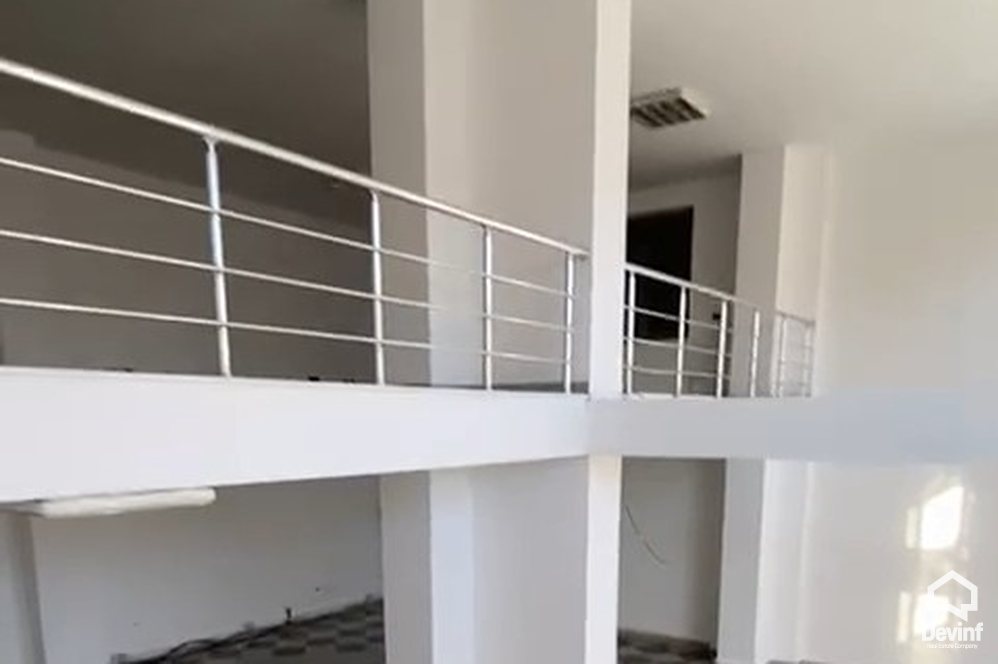 Durres Qera Dyqan  Dyqan tek Veliera ne qytetin e Durresit zyre dyqan spa bregdet klinike dentare qender estetike