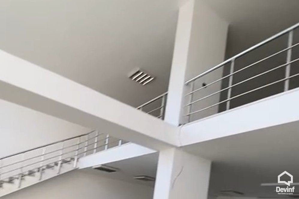 Durres Qera Dyqan  Dyqan tek Veliera ne qytetin e Durresit zyre dyqan spa bregdet klinike dentare qender estetike