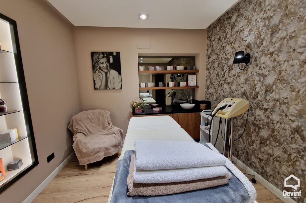 Tirane Qera Zyre  Zona e ish Bllokut qender estetike qender masazhi spa klinike