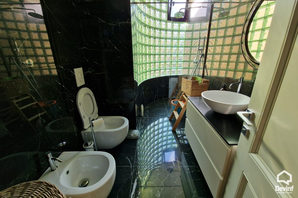 Tirane Qera Zyre  Zona e ish Bllokut qender estetike qender masazhi spa klinike