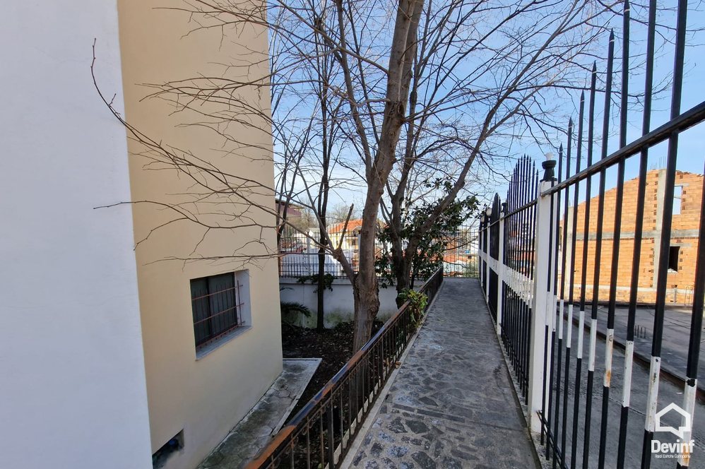Tirane For Rent Villa Me shume se 4 dhoma A 5 store building located in Elbasan Street Office Villa Business Center Multifunctional Building shkolle kursesh Hotel