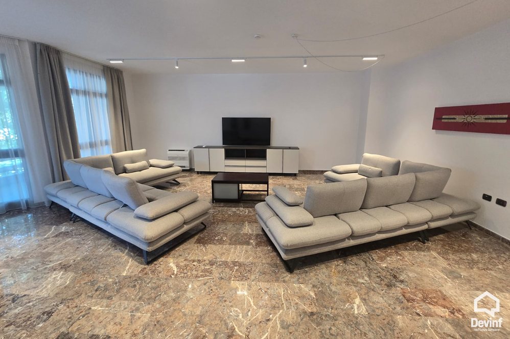 Tirane For Rent Villa Me shume se 4 dhoma A 5 store building located in Elbasan Street Office Villa Business Center Multifunctional Building shkolle kursesh Hotel