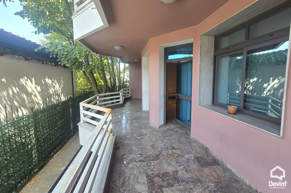 Tirane For Rent Villa Me shume se 4 dhoma A 5 store building located in Elbasan Street Office Villa Business Center Multifunctional Building shkolle kursesh Hotel