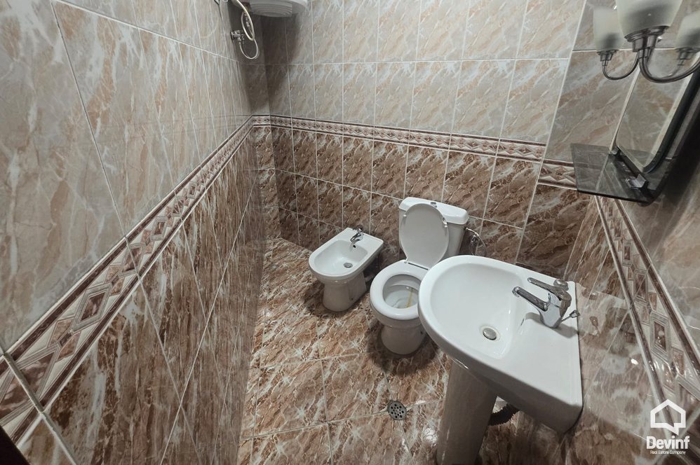 Tirane For Rent Villa Me shume se 4 dhoma A 5 store building located in Elbasan Street Office Villa Business Center Multifunctional Building shkolle kursesh Hotel