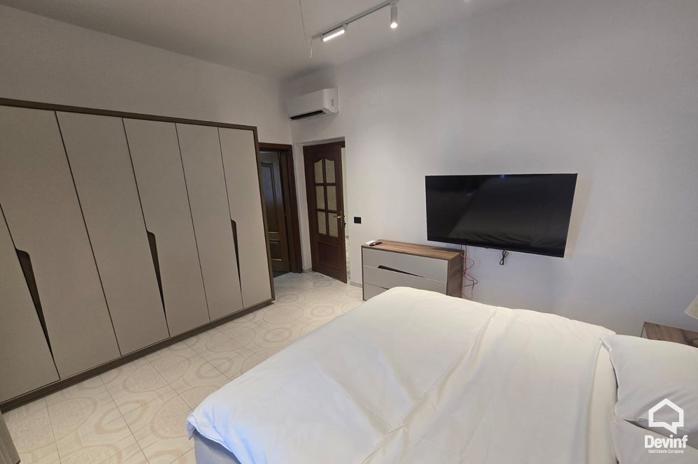 Tirane For Rent Villa Me shume se 4 dhoma A 5 store building located in Elbasan Street Office Villa Business Center Multifunctional Building shkolle kursesh Hotel