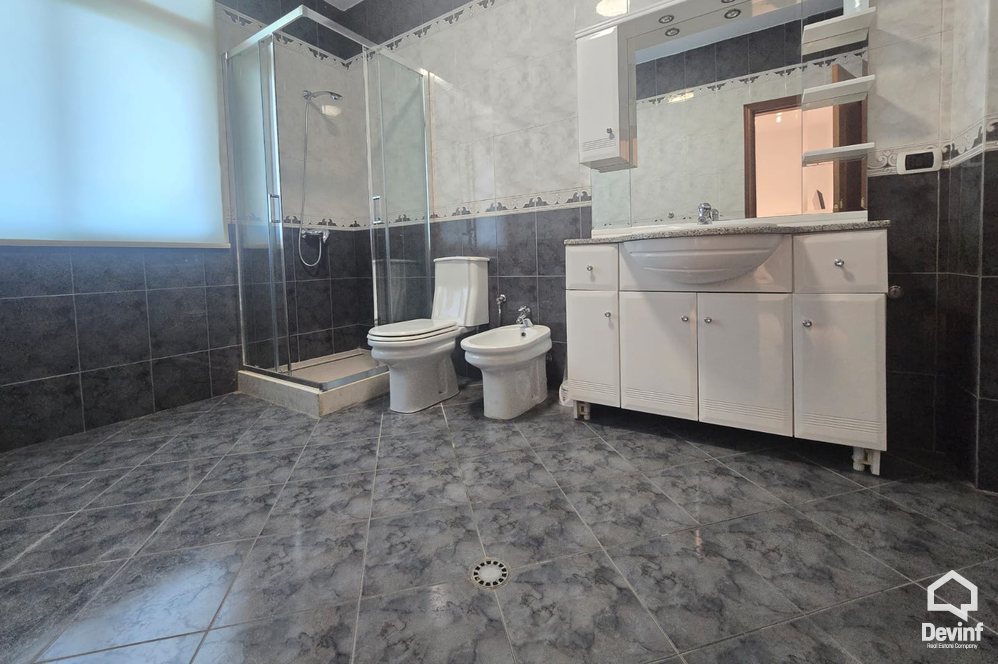 Tirane For Rent Villa Me shume se 4 dhoma A 5 store building located in Elbasan Street Office Villa Business Center Multifunctional Building shkolle kursesh Hotel