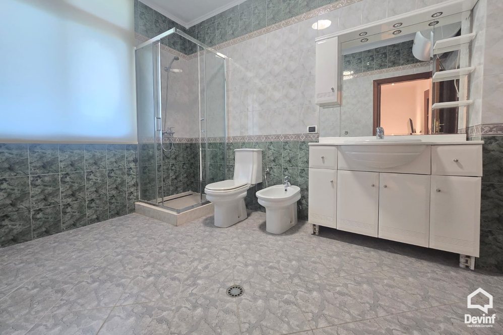 Tirane For Rent Villa Me shume se 4 dhoma A 5 store building located in Elbasan Street Office Villa Business Center Multifunctional Building shkolle kursesh Hotel