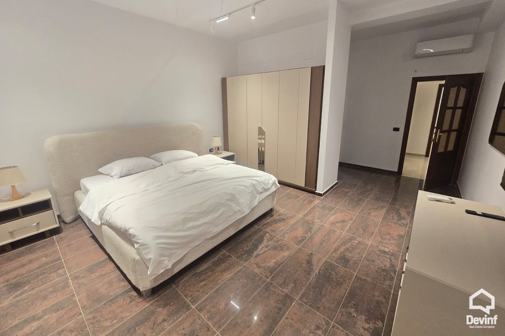 Tirane For Rent Villa Me shume se 4 dhoma A 5 store building located in Elbasan Street Office Villa Business Center Multifunctional Building shkolle kursesh Hotel