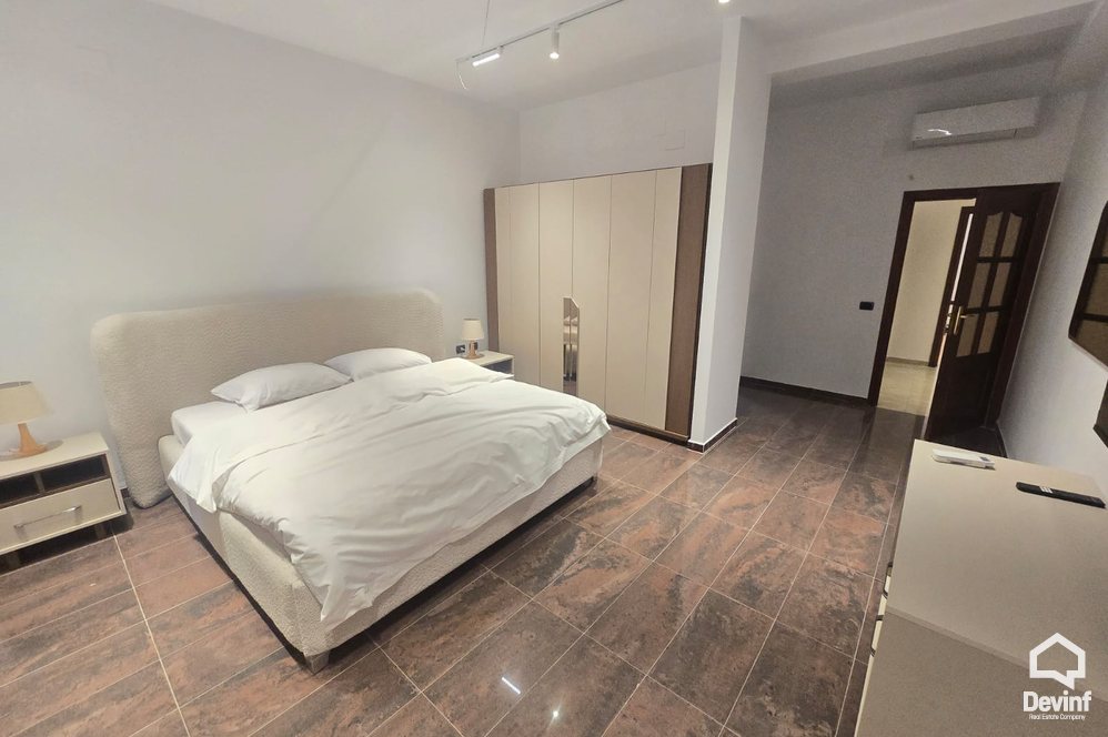 Tirane For Rent Villa Me shume se 4 dhoma A 5 store building located in Elbasan Street Office Villa Business Center Multifunctional Building shkolle kursesh Hotel
