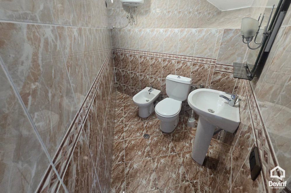 Tirane For Rent Villa Me shume se 4 dhoma A 5 store building located in Elbasan Street Office Villa Business Center Multifunctional Building shkolle kursesh Hotel