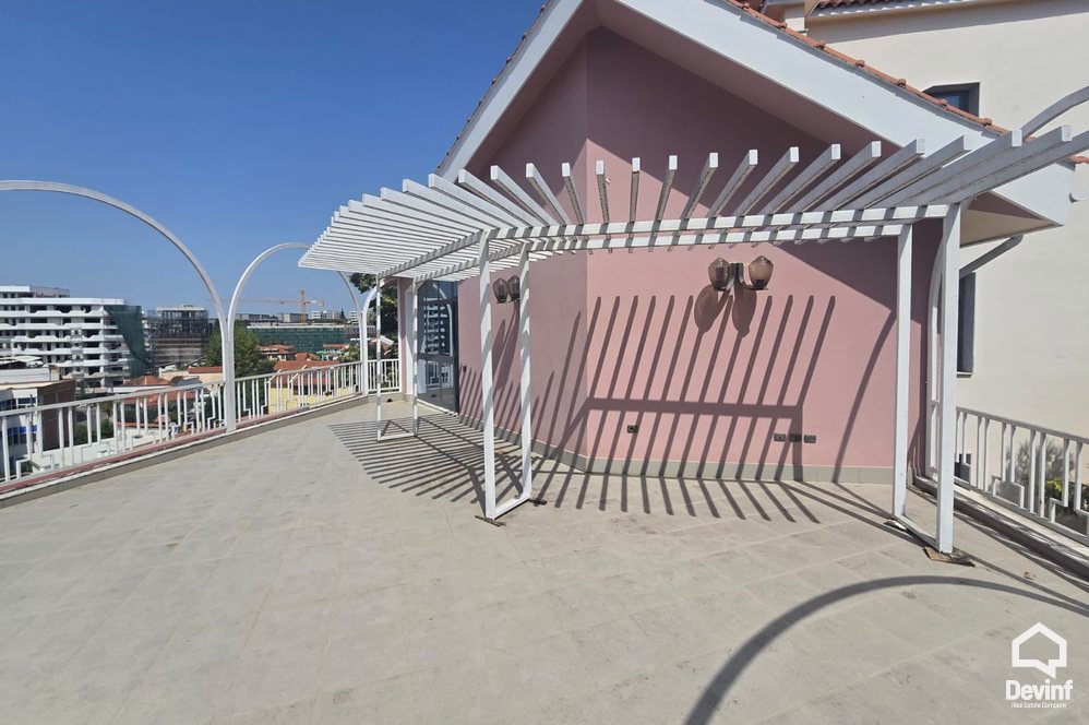 Tirane For Rent Villa Me shume se 4 dhoma A 5 store building located in Elbasan Street Office Villa Business Center Multifunctional Building shkolle kursesh Hotel