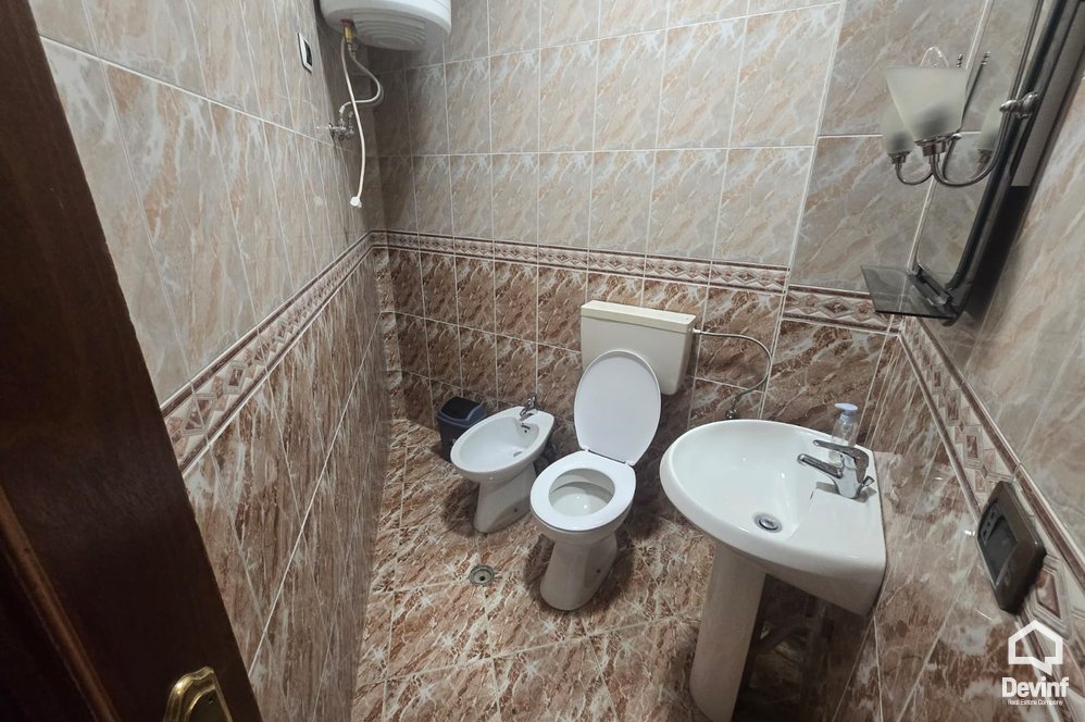 Tirane For Rent Villa Me shume se 4 dhoma A 5 store building located in Elbasan Street Office Villa Business Center Multifunctional Building shkolle kursesh Hotel