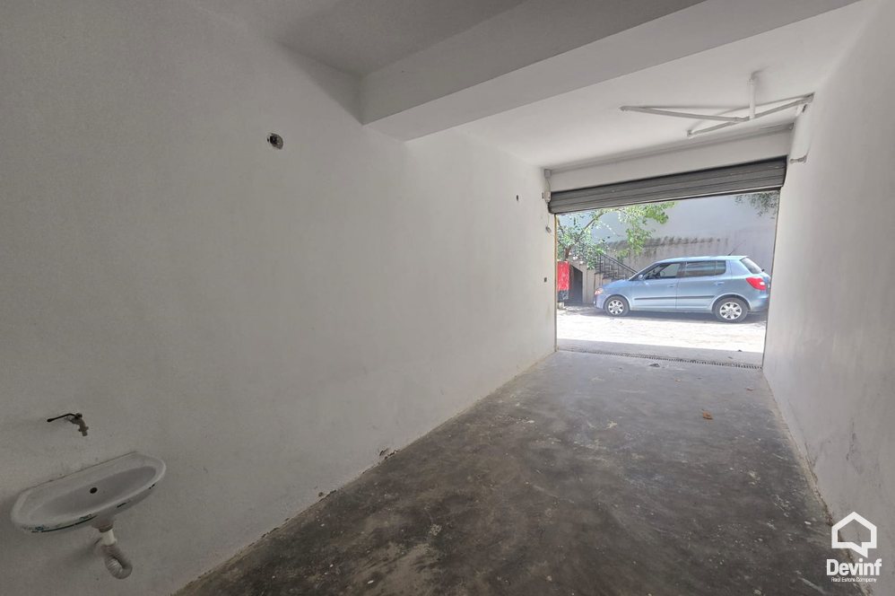 Tirane For Rent Villa Me shume se 4 dhoma A 5 store building located in Elbasan Street Office Villa Business Center Multifunctional Building shkolle kursesh Hotel