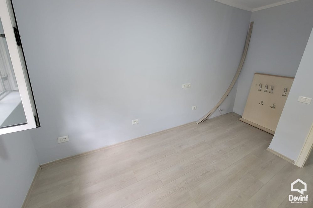 Tirane Qera Apartament 2+1 Zyre ne Rrugen Myslym Shyri apartament zyre