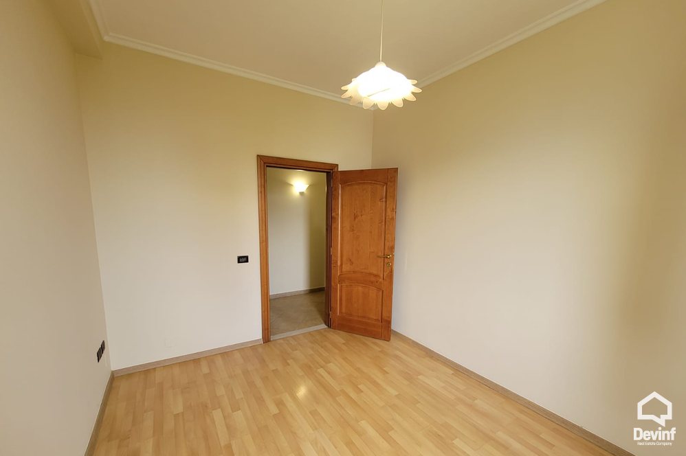 Tirane Qera Apartament 2+1+A Ne zonen e Bllokut apartament zyre