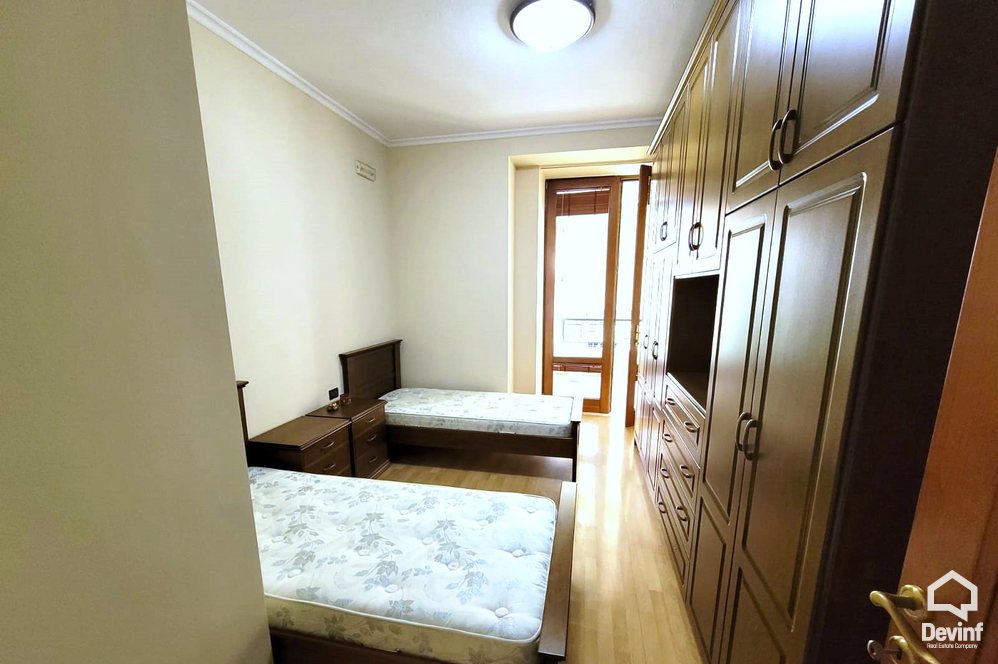 Tirane Qera Apartament 2+1+A Ne zonen e Bllokut apartament zyre