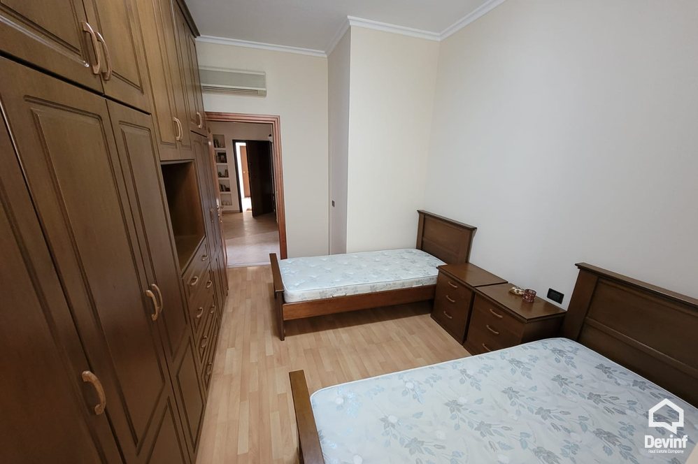 Tirane Qera Apartament 2+1+A Ne zonen e Bllokut apartament zyre