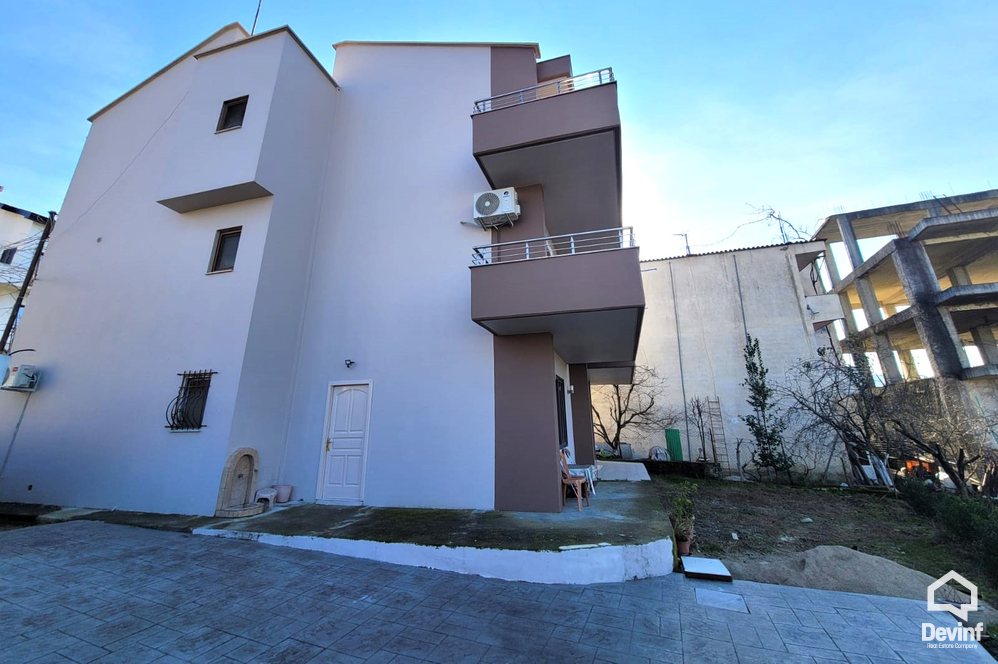 Tirane Qera Vile 3+1 Vile ne Sauk, Tirane vile dyshe vile e bashkangjitur