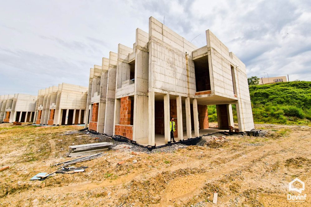 Tirane For Sale Villa  Green Valley Residence, near the Dry Lake Villa Residential Complex vile dyshe
