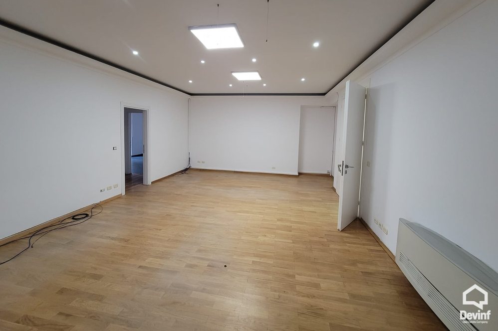 Tirane For Rent Office Me shume se 4 dhoma Office in the Blloku area Office