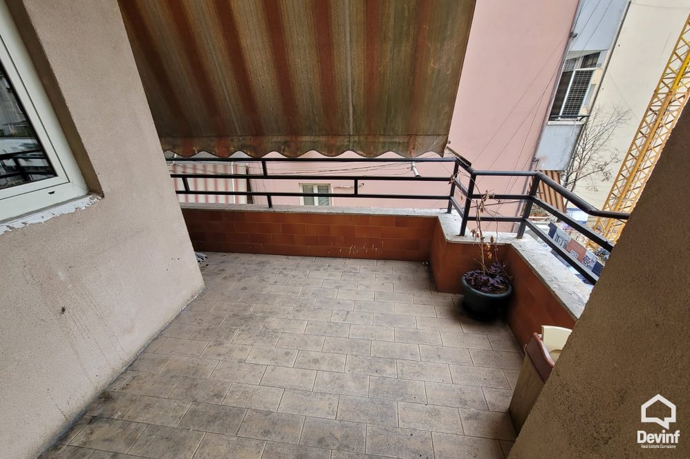 Tirane For Rent Office Me shume se 4 dhoma Office in the Blloku area Office