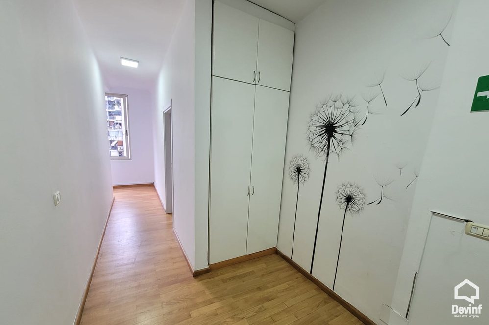 Tirane For Rent Office Me shume se 4 dhoma Office in the Blloku area Office