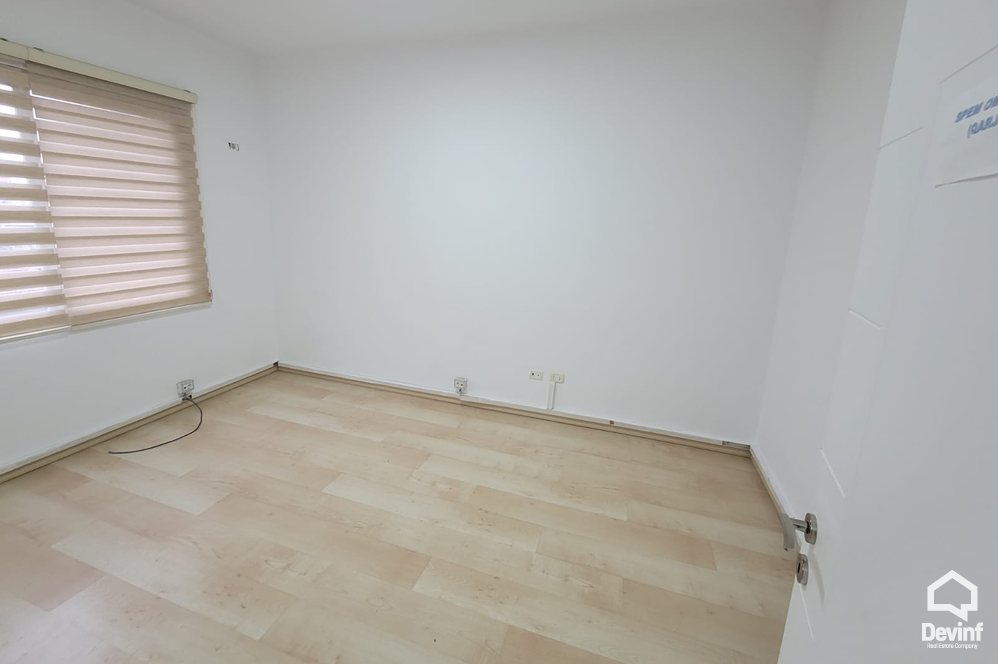 Tirane For Rent Office Me shume se 4 dhoma Office in the Blloku area Office