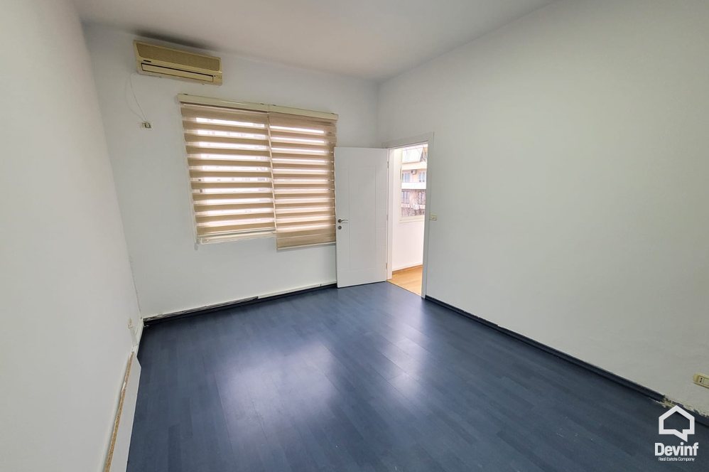 Tirane For Rent Office Me shume se 4 dhoma Office in the Blloku area Office