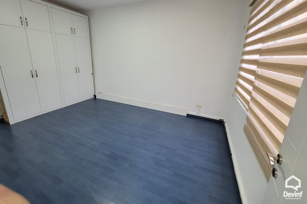 Tirane For Rent Office Me shume se 4 dhoma Office in the Blloku area Office