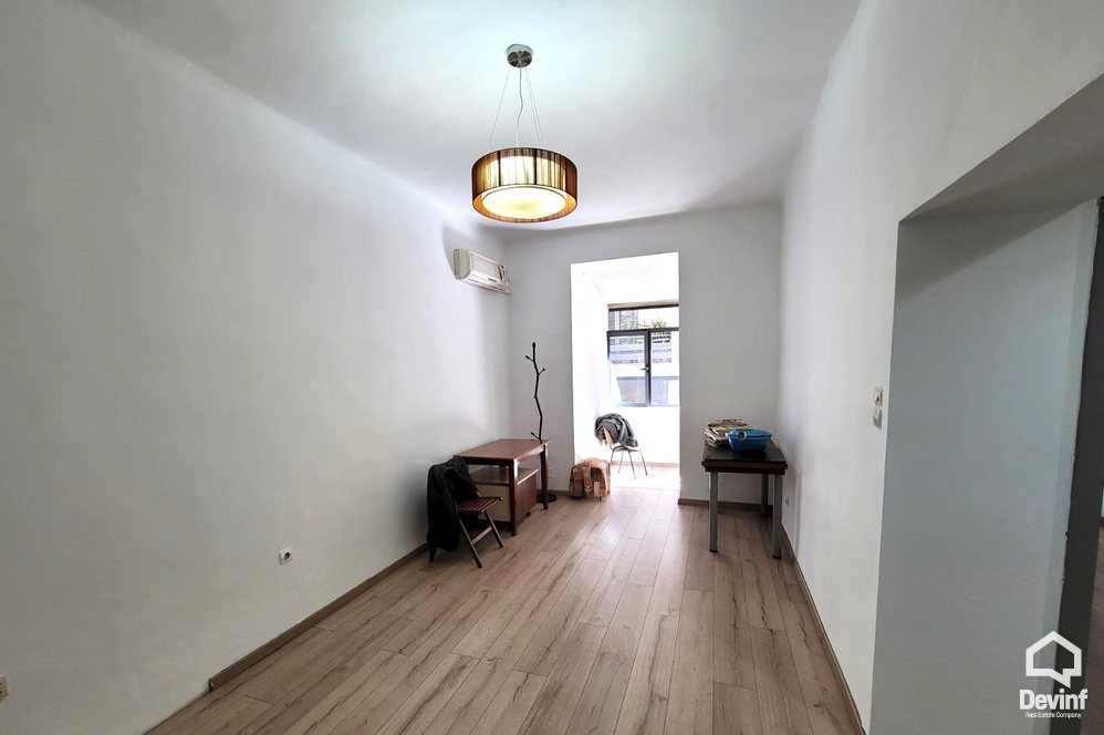 Tirane Shitje Apartament 1+1 Apartament ne zonen e Bllokut apartament zyre