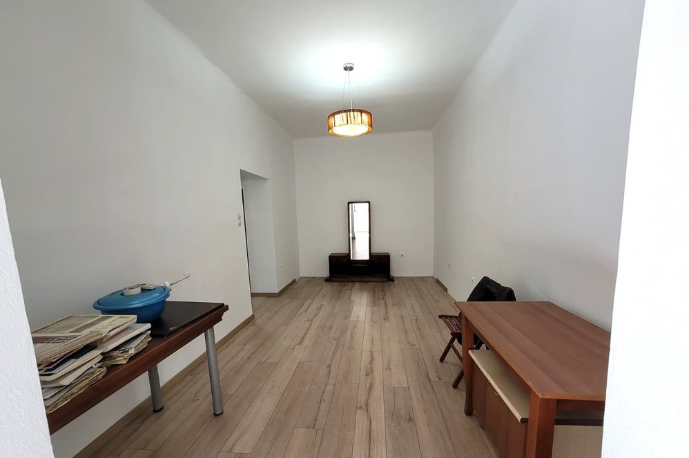 Tirane Shitje Apartament 1+1 Apartament ne zonen e Bllokut apartament zyre
