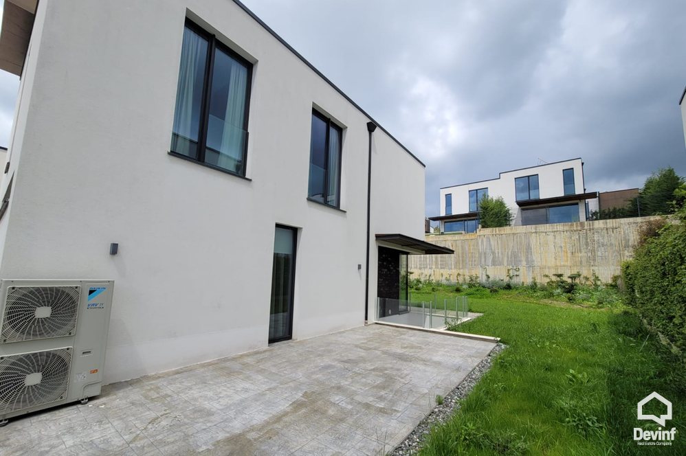 Tirane For Rent Villa Me shume se 4 dhoma In a residential compound close to TEG Shopping Mall Villa Residential Complex