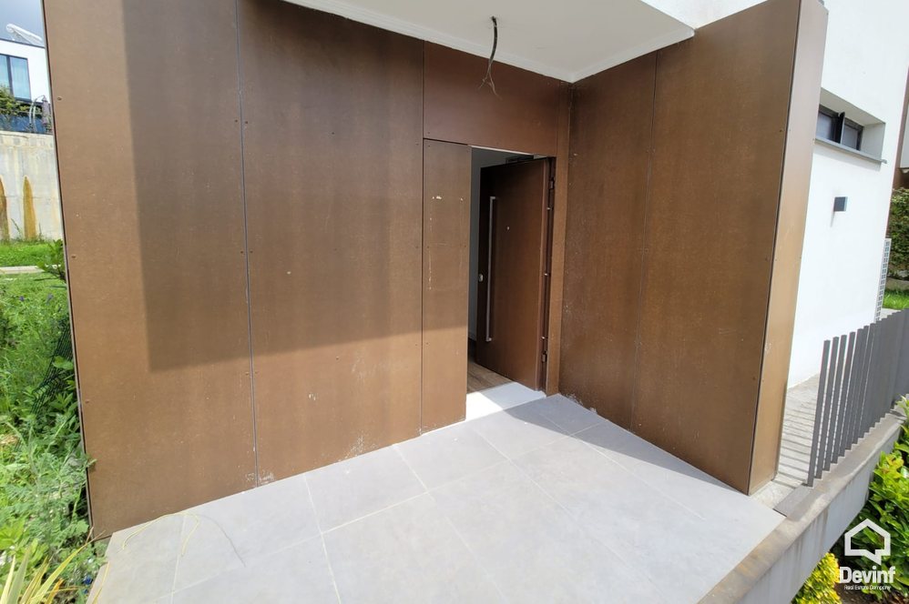 Tirane For Rent Villa Me shume se 4 dhoma In a residential compound close to TEG Shopping Mall Villa Residential Complex