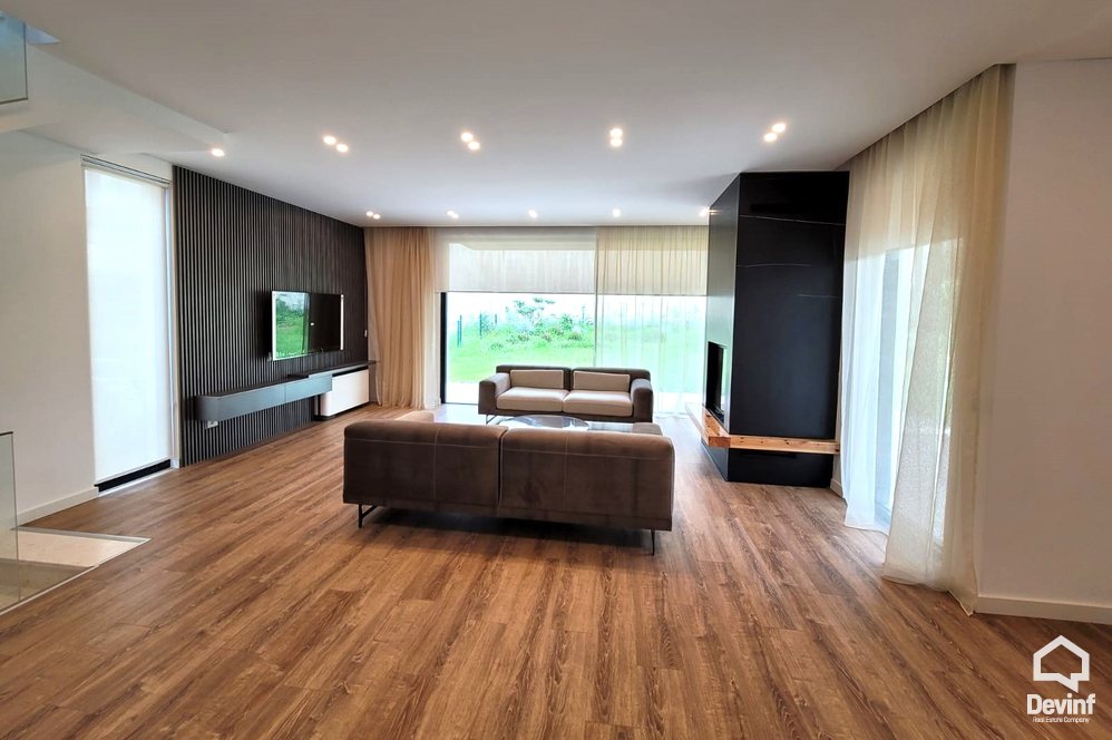 Tirane For Rent Villa Me shume se 4 dhoma In a residential compound close to TEG Shopping Mall Villa Residential Complex