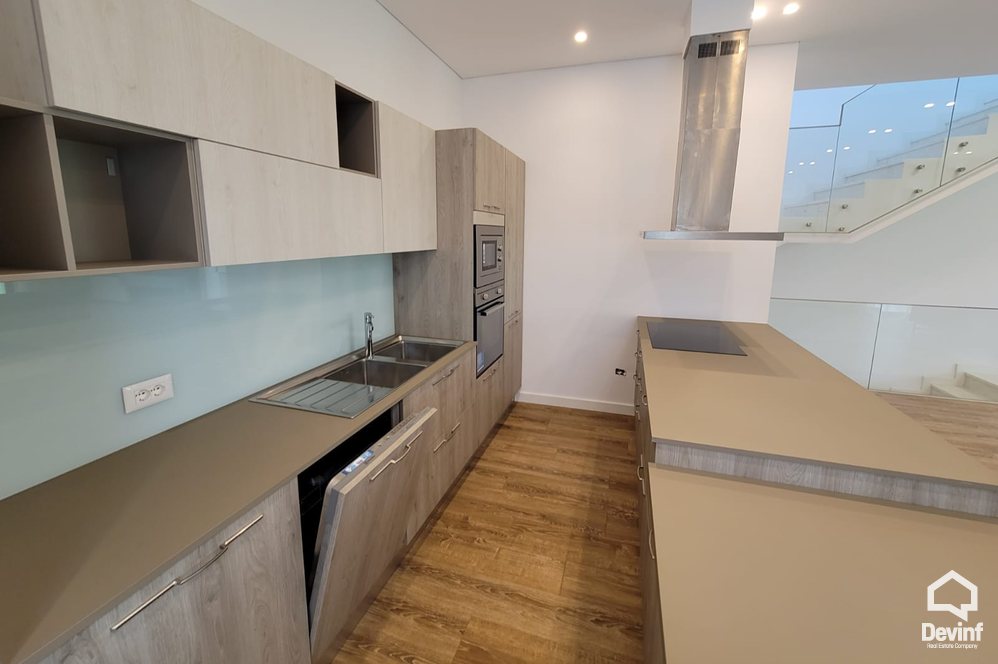 Tirane For Rent Villa Me shume se 4 dhoma In a residential compound close to TEG Shopping Mall Villa Residential Complex