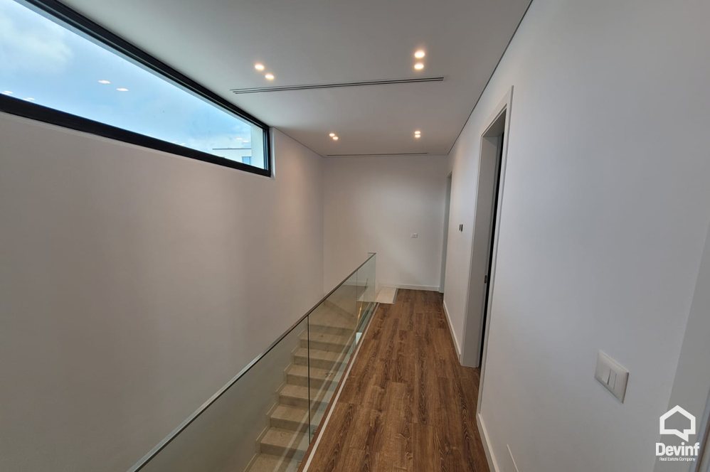 Tirane For Rent Villa Me shume se 4 dhoma In a residential compound close to TEG Shopping Mall Villa Residential Complex