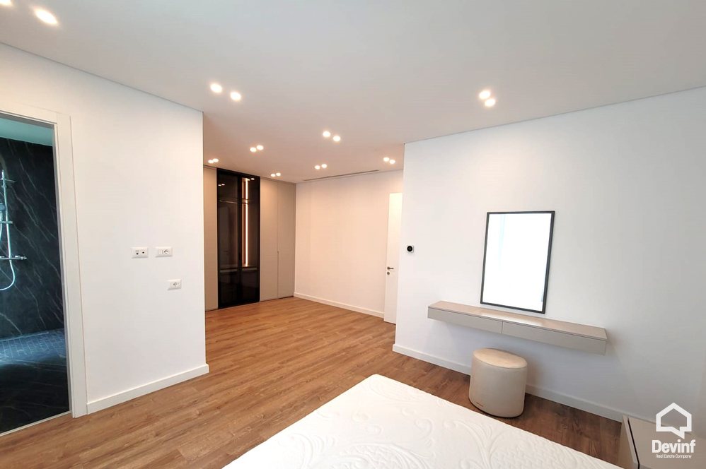 Tirane For Rent Villa Me shume se 4 dhoma In a residential compound close to TEG Shopping Mall Villa Residential Complex