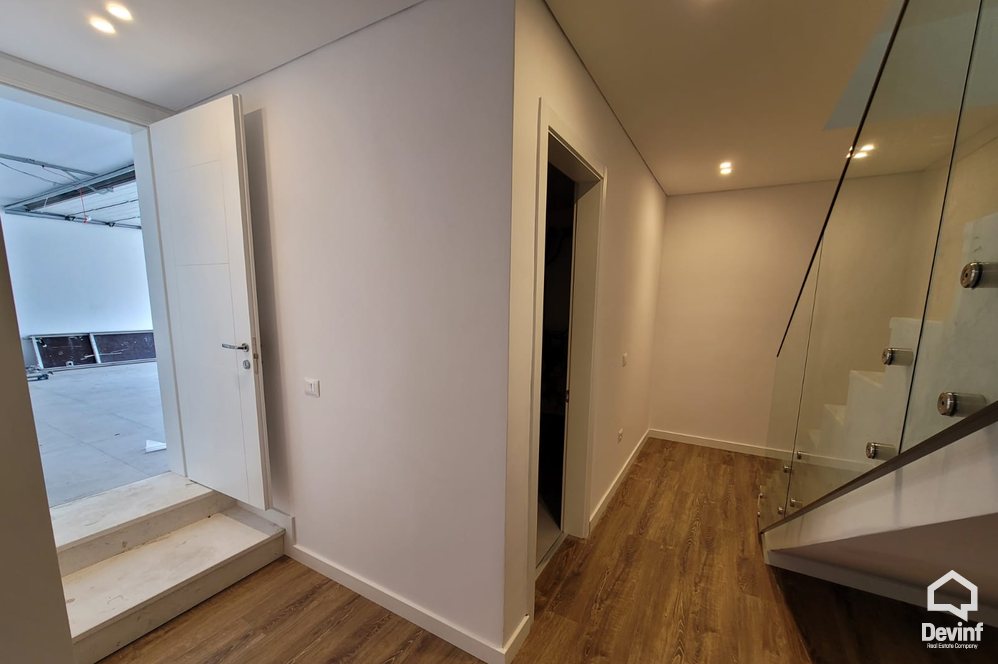 Tirane For Rent Villa Me shume se 4 dhoma In a residential compound close to TEG Shopping Mall Villa Residential Complex