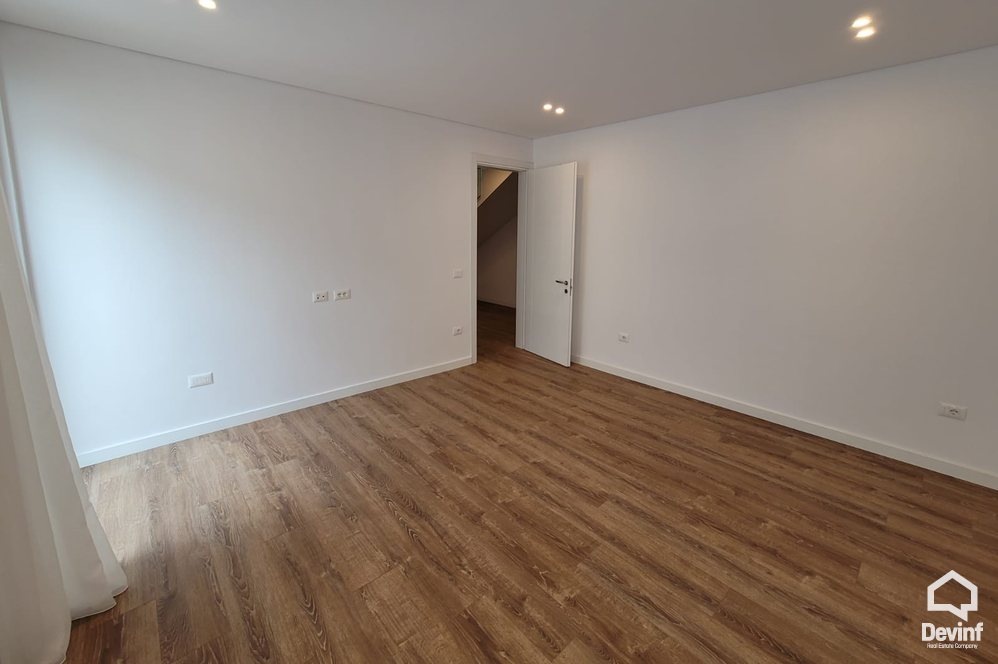 Tirane For Rent Villa Me shume se 4 dhoma In a residential compound close to TEG Shopping Mall Villa Residential Complex