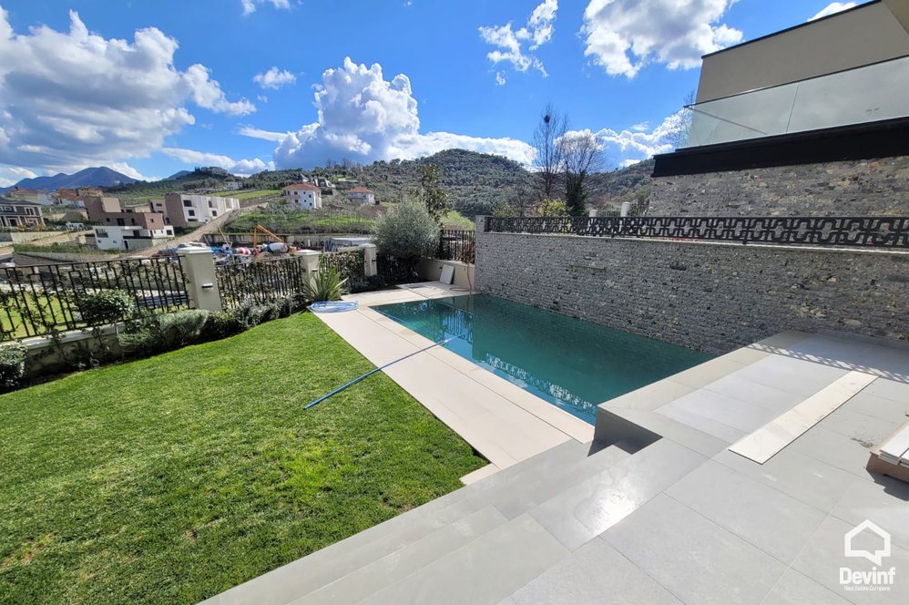 Tirane Qera Vile 3+1 Kompleks Rezidencial ne Mjull Bathore, prane TEG vile kompleks rezidencial
