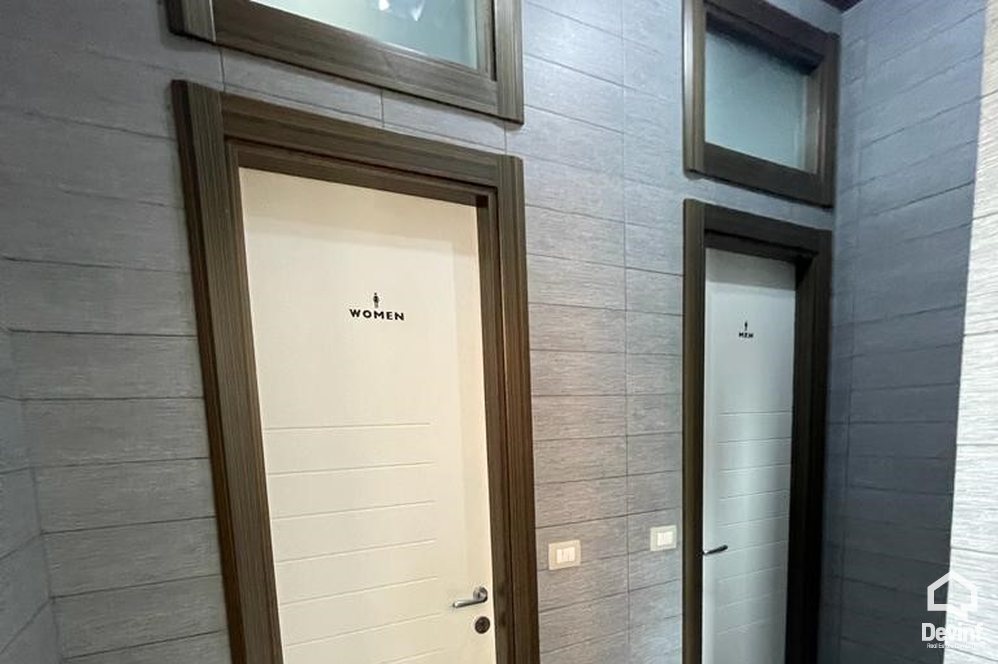 Tirane For Sale Bar-Restaurant  Elbasani street Office qender estetike qender masazhi spa Shop Bar-Coffee klinike dentare show room palester restorant kopesht femijesh market shkolle kursesh call center
